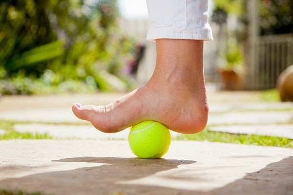heel bone pain tennis ball
