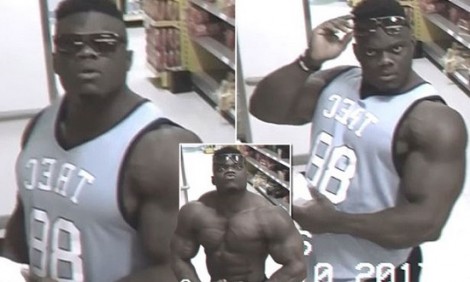 Ο bodybuilder που έβγαλε την μπλούζα του και άρχισε να ποζάρει σε κάμερα σούπερ μάρκετ!