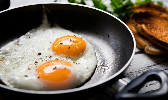5 οφέλη που έχεις καθημερινά τρώγοντας ένα αυγό