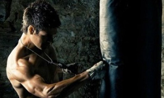 Γιατί το kickboxing θα σε γυμνάσει καλύτερα