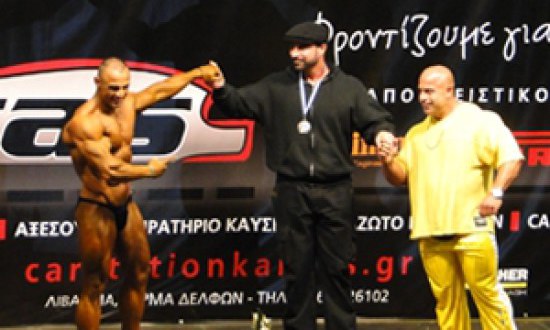 Ο «γίγαντας» του Βόλου, Μανώλης Καραμανλάκης, έδωσε το παρόν στο 19ο Πανελλήνιο Κύπελλο της IFBB-EOΣΔ στη Λειβαδιά