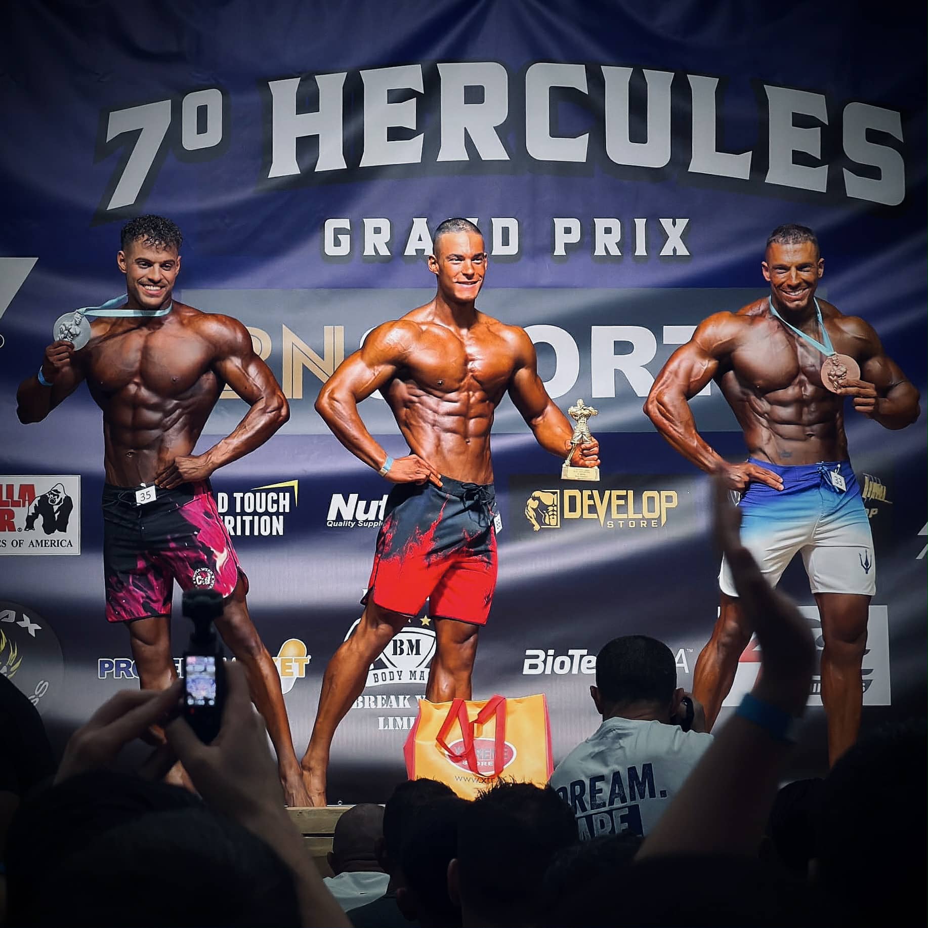 1900d9dd 6f39 4ade bbeb ea664fba6922