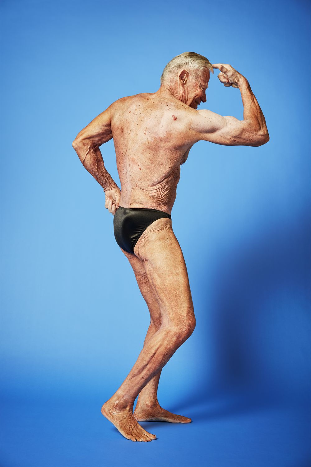 606650 2000x3000 undw