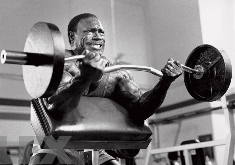 lee haney curl biceps