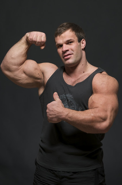 tumblr m3lz1fBuZv1rs4ej4o1 500