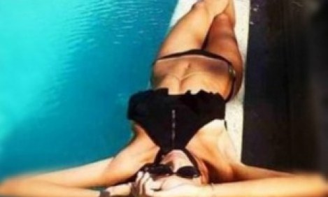 &Tau;&omicron; &theta;&alpha;&nu;&alpha;&tau;&eta;&phi;ό&rho;&omicron; &kappa;&omicron;&rho;&mu;ί &Epsilon;&lambda;&lambda;&eta;&nu;ί&delta;&alpha;&sigmaf; &pi;&alpha;&rho;&omicron;&upsilon;&sigma;&iota;ά&sigma;&tau;&rho;&iota;&alpha;&sigmaf; &pi;&omicron;&upsilon; &kappa;ό&beta;&epsilon;&iota; &tau;&eta;&nu; &alpha;&nu;ά&sigma;&alpha;!