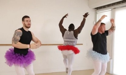 &Omicron;&iota; bodybuilders &pi;&omicron;&upsilon; &chi;&omicron;&rho;&epsilon;ύ&omicron;&upsilon;&nu; &mu;&pi;&alpha;&lambda;έ&tau;&omicron; (vid)