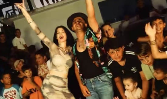 &Nu;έ&alpha; &epsilon;&pi;&iota;&tau;&upsilon;&chi;ί&alpha; &kappa;&upsilon;&kappa;&lambda;&omicron;&phi;ό&rho;&eta;&sigma;&epsilon; &sigma;&epsilon; &tau;&sigma;&iota;&gamma;&gamma;ά&nu;&iota;&kappa;&omicron; &rho;&upsilon;&theta;&mu;ό &eta; &Mu;&alpha;&rho;ί&alpha; &Alpha;&lambda;&epsilon;&xi;ά&nu;&delta;&rho;&omicron;&upsilon; &mu;&epsilon; &tau;&omicron;&nu; &Nu;ά&sigma;&omicron; &Kappa;&alpha;&rho;&alpha;&kappa;ώ&sigma;&tau;&alpha; (vid)