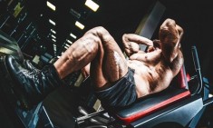 Hack squats &gamma;&iota;&alpha; &pi;&alpha;&nu;ί&sigma;&chi;&upsilon;&rho;&omicron;&upsilon;&sigmaf; &tau;&epsilon;&tau;&rho;&alpha;&kappa;έ&phi;&alpha;&lambda;&omicron;&upsilon;&sigmaf;