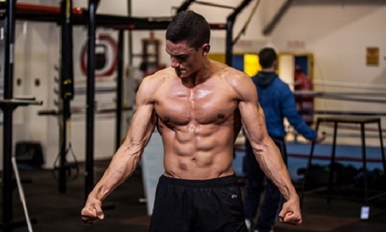 Ό&tau;&alpha;&nu; &pi;έ&phi;&tau;&epsilon;&iota; &eta; &tau;&epsilon;&sigma;&tau;&omicron;&sigma;&tau;&epsilon;&rho;ό&nu;&eta;, &pi;έ&phi;&tau;&omicron;&upsilon;&nu; ό&lambda;&alpha;: &Pi;ώ&sigmaf; &eta; ά&sigma;&kappa;&eta;&sigma;&eta; &tau;&omicron; &alpha;&nu;&tau;&iota;&sigma;&tau;&rho;έ&phi;&epsilon;&iota;