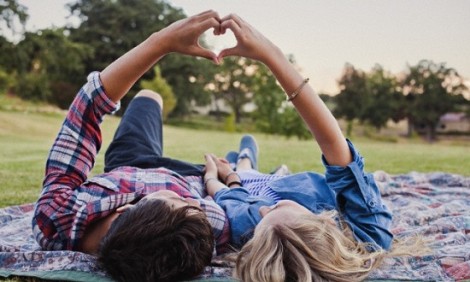 &Pi;&omicron;&iota;&alpha; &epsilon;ί&nu;&alpha;&iota; &tau;&alpha; &kappa;&rho;&iota;&tau;ή&rho;&iota;&alpha; &mu;&iota;&alpha;&sigmaf; &upsilon;&gamma;&iota;&omicron;ύ&sigmaf; &epsilon;&rho;&omega;&tau;&iota;&kappa;ή&sigmaf; &sigma;&chi;έ&sigma;&eta;&sigmaf;;