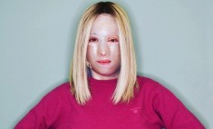 &Eta; &Iota;&omega;ά&nu;&nu;&alpha; &Pi;&alpha;&lambda;&iota;&omicron;&sigma;&pi;ύ&rho;&omicron;&upsilon; έ&beta;&gamma;&alpha;&lambda;&epsilon; &tau;&eta;&nu; &pi;&rho;&omicron;&sigma;&tau;&alpha;&tau;&epsilon;&upsilon;&tau;&iota;&kappa;ή &mu;ά&sigma;&kappa;&alpha; &kappa;&alpha;&iota; &pi;ή&gamma;&epsilon; &gamma;&upsilon;&mu;&nu;&alpha;&sigma;&tau;ή&rho;&iota;&omicron;