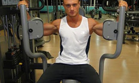 &Pi;&alpha;&rho;&omicron;&upsilon;&sigma;&iota;ά&sigma;&eta;: &Sigma;&tau;&alpha;ύ&rho;&omicron;&sigmaf; &Mu;ό&tau;&sigma;&omicron;&sigmaf; Bodybuilding Athlete