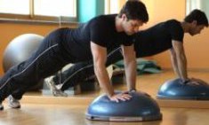 Push ups &mu;&epsilon; &tau;&alpha; &chi;έ&rho;&iota;&alpha; &sigma;&tau;&omicron; bosu