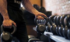 &Mu;έ&sigma;&alpha; &sigma;&tau;&omicron; &laquo;&mu;&upsilon;&alpha;&lambda;ό&raquo; &tau;&omicron;&upsilon; Kettlebell