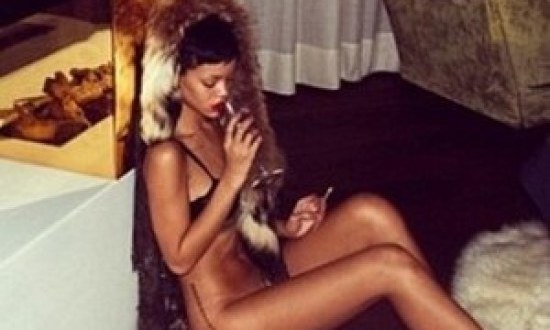 Αυτή είναι η δίαιτα που έκανε "κορμάρα" τη Rihanna