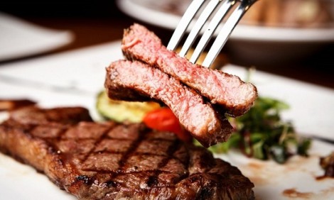 Τι σχέση έχει η μπριζόλα με το καλό σεξ