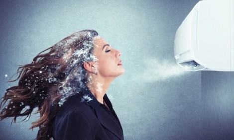Πονόλαιμος από το air condition: Τι μπορείτε να κάνετε