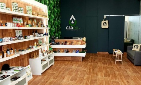 CBD Oil Shop: &Eta; &mu;&epsilon;&gamma;&alpha;&lambda;ύ&tau;&epsilon;&rho;&eta; &pi;&omicron;&iota;&kappa;&iota;&lambda;ί&alpha; &pi;&rho;&omicron;ϊό&nu;&tau;&omega;&nu; CBD &tau;ώ&rho;&alpha; &kappa;&alpha;&iota; &sigma;&tau;&alpha; &Epsilon;&xi;ά&rho;&chi;&epsilon;&iota;&alpha;