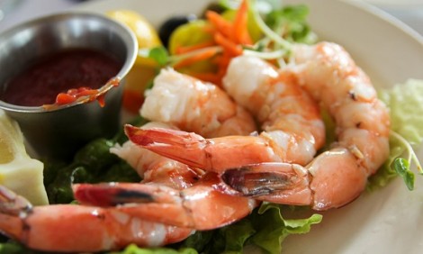 Οι τροφές που «εκτοξεύουν» τη χοληστερίνη