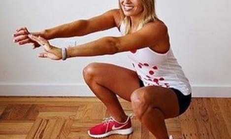 &Gamma;ύ&mu;&nu;&alpha;&sigma;&epsilon; &tau;&alpha; &pi;ό&delta;&iota;&alpha; &sigma;&omicron;&upsilon;, &epsilon;&nu;ώ &kappa;ά&theta;&epsilon;&sigma;&alpha;&iota;!