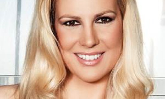 &Rho;ά&nu;&iota;&alpha; &Theta;&rho;&alpha;&sigma;&kappa;&iota;ά: &Eta; &delta;ί&alpha;&iota;&tau;&alpha; &pi;&omicron;&upsilon; &tau;&eta;&nu; έ&sigma;&tau;&epsilon;&iota;&lambda;&epsilon; &sigma;&tau;&omicron; &nu;&omicron;&sigma;&omicron;&kappa;&omicron;&mu;&epsilon;ί&omicron;, &eta; &delta;&iota;&alpha;&tau;&rho;&omicron;&phi;ή &tau;&eta;&sigmaf; &kappa;&alpha;&iota; &omicron;&iota; &alpha;ϋ&pi;&nu;ί&epsilon;&sigmaf;