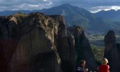 &Mu;&eta;&tau;&rho;&omicron;&pi;&omicron;&lambda;ί&tau;&eta;&sigmaf; &mu;&pi;&lambda;ό&kappa;&alpha;&rho;&epsilon; &gamma;ύ&rho;&iota;&sigma;&mu;&alpha; &delta;&iota;&alpha;&phi;&eta;&mu;&iota;&sigma;&tau;&iota;&kappa;&omicron;ύ &sigma;&tau;&alpha; &Mu;&epsilon;&tau;έ&omega;&rho;&alpha;