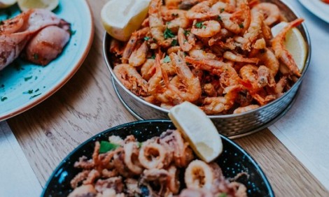 &Tau;&alpha; &theta;&alpha;&lambda;&alpha;&sigma;&sigma;&iota;&nu;ά &beta;&epsilon;&lambda;&tau;&iota;ώ&nu;&omicron;&upsilon;&nu; &tau;&eta; &lambda;ί&mu;&pi;&iota;&nu;&tau;&omicron;;