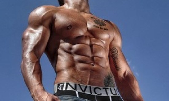 O personal trainer από τη Βουλγαρία που έχει τρελάνει το διαδίκτυο (ΦΩΤΟ)