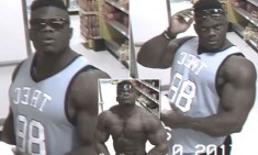 &Omicron; bodybuilder &pi;&omicron;&upsilon; έ&beta;&gamma;&alpha;&lambda;&epsilon; &tau;&eta;&nu; &mu;&pi;&lambda;&omicron;ύ&zeta;&alpha; &tau;&omicron;&upsilon; &kappa;&alpha;&iota; ά&rho;&chi;&iota;&sigma;&epsilon; &nu;&alpha; &pi;&omicron;&zeta;ά&rho;&epsilon;&iota; &sigma;&epsilon; &kappa;ά&mu;&epsilon;&rho;&alpha; &sigma;&omicron;ύ&pi;&epsilon;&rho; &mu;ά&rho;&kappa;&epsilon;&tau;!