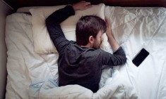 &Tau;&iota; &epsilon;ί&nu;&alpha;&iota; &tau;&omicron; &sigma;&tau;ά&delta;&iota;&omicron; ύ&pi;&nu;&omicron;&upsilon; REM &kappa;&alpha;&iota; &gamma;&iota;&alpha;&tau;ί &epsilon;ί&nu;&alpha;&iota; &epsilon;&upsilon;&epsilon;&rho;&gamma;&epsilon;&tau;&iota;&kappa;ό &gamma;&iota;&alpha; &tau;&omicron;&nu; &omicron;&rho;&gamma;&alpha;&nu;&iota;&sigma;&mu;ό &mu;&alpha;&sigmaf;;