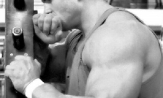 Αντί για αποχή, προπόνηση με ελαφρύτερα κιλά και περισσότερες επαναλήψεις