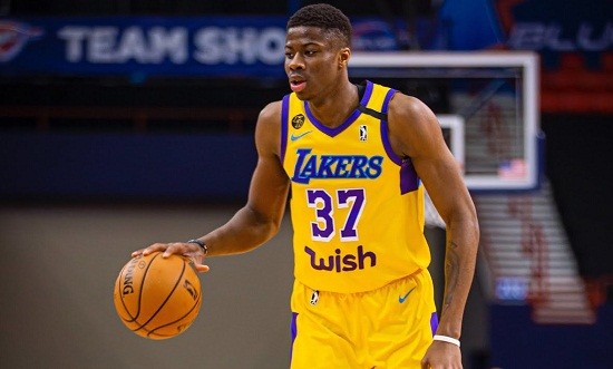 &Kappa;ώ&sigma;&tau;&alpha;&sigmaf; &Alpha;&nu;&tau;&epsilon;&tau;&omicron;&kappa;&omicron;ύ&nu;&mu;&pi;&omicron;, &omicron; &pi;&rho;ώ&tau;&omicron;&sigmaf; Έ&lambda;&lambda;&eta;&nu;&alpha;&sigmaf; &pi;&rho;&omega;&tau;&alpha;&theta;&lambda;&eta;&tau;ή&sigmaf; &tau;&omicron;&upsilon; NBA