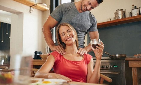 Αυτές είναι οι 17 τροφές που «καταργούν» το viagra