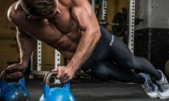 Η προπόνηση για γρήγορο αποτέλεσμα στους κοιλιακούς