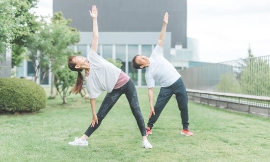 Rajio taiso: &Eta; 3&lambda;&epsilon;&pi;&tau;&eta; &iota;&alpha;&pi;&omega;&nu;&iota;&kappa;ή ά&sigma;&kappa;&eta;&sigma;&eta; &pi;&omicron;&upsilon; &pi;&rho;&omicron;&tau;&epsilon;ί&nu;&epsilon;&iota; &tau;&omicron; &Chi;ά&rho;&beta;&alpha;&rho;&nu;&tau;