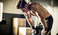 Insanity Workout, &tau;&omicron; ί&sigma;&omega;&sigmaf; &pi;&iota;&omicron; &sigma;&kappa;&lambda;&eta;&rho;ό &pi;&rho;ό&gamma;&rho;&alpha;&mu;&mu;&alpha; &pi;&rho;&omicron;&pi;ό&nu;&eta;&sigma;&eta;&sigmaf;