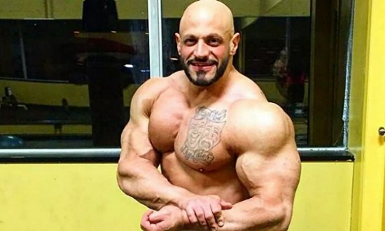 Bodybuilder 32 &epsilon;&tau;ώ&nu; &mu;&epsilon; &pi;&rho;ό&beta;&lambda;&eta;&mu;&alpha; &sigma;&tau;&eta;&nu; &kappa;&alpha;&rho;&delta;&iota;ά &pi;&rho;&omicron;&epsilon;&iota;&delta;&omicron;&pi;&omicron;&iota;&epsilon;ί: &Pi;&rho;&omicron;&sigma;έ&chi;&epsilon;&tau;&epsilon; &tau;&alpha; &sigma;&tau;&epsilon;&rho;&omicron;&epsilon;&iota;&delta;ή! (vid)