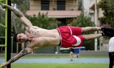 &Kappa;&alpha;&lambda;&lambda;&iota;&sigma;&theta;&epsilon;&nu;&iota;&kappa;ή &Gamma;&upsilon;&mu;&nu;&alpha;&sigma;&tau;&iota;&kappa;ή: Έ&nu;&alpha;&sigmaf; &Omicron;&delta;&eta;&gamma;ό&sigmaf; &gamma;&iota;&alpha; &Alpha;&rho;&chi;ά&rho;&iota;&omicron;&upsilon;&sigmaf;