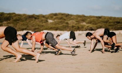 Happy Weekend: &Gamma;&upsilon;&mu;&nu;&alpha;&sigma;&tau;&iota;&kappa;ή &tau;&omicron; &Sigma;&alpha;&beta;&beta;&alpha;&tau;&omicron;&kappa;ύ&rho;&iota;&alpha;&kappa;&omicron; &delta;ί&pi;&lambda;&alpha; &sigma;&tau;&eta; &theta;ά&lambda;&alpha;&sigma;&sigma;&alpha; &gamma;&iota;&alpha; &mu;&iota;&kappa;&rho;&omicron;ύ&sigmaf; &kappa;&alpha;&iota; &mu;&epsilon;&gamma;ά&lambda;&omicron;&upsilon;&sigmaf;!