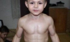 &Sigma;&Omicron;&Kappa;! &Pi;ώ&sigmaf; &epsilon;ί&nu;&alpha;&iota; &sigma;ή&mu;&epsilon;&rho;&alpha; &omicron; 11&chi;&rho;&omicron;&nu;&omicron;&sigmaf; bodybuilder &tau;&omicron;&upsilon; &beta;&iota;&beta;&lambda;ί&omicron;&upsilon; Guinness; (photos)