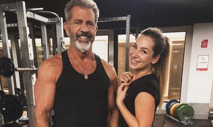 O &kappa;ύ&rho;&iota;&omicron;&sigmaf;&hellip; Mad Max έ&gamma;&iota;&nu;&epsilon; &phi;έ&tau;&epsilon;&sigmaf; &sigma;&tau;&alpha; 63 &tau;&omicron;&upsilon; &chi;&rho;ό&nu;&iota;&alpha;