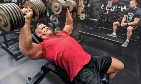 H προπόνηση του John Cena θέλει... καρύδια!