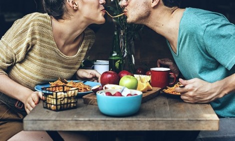 &Pi;&omicron;&iota;&epsilon;&sigmaf; &tau;&rho;&omicron;&phi;έ&sigmaf; &sigma;&epsilon; &kappa;ά&nu;&omicron;&upsilon;&nu; &pi;&iota;&omicron; &epsilon;&lambda;&kappa;&upsilon;&sigma;&tau;&iota;&kappa;ό &sigma;&tau;&iota;&sigmaf; &gamma;&upsilon;&nu;&alpha;ί&kappa;&epsilon;&sigmaf;