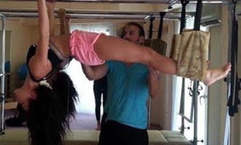 &Omicron; &Theta;&omicron;&delta;&omega;&rho;ή&sigmaf; &Mu;&pi;&omicron;&phi;ά&kappa;&omicron;&sigmaf; &gamma;&upsilon;&mu;&nu;ά&zeta;&epsilon;&iota; &tau;&eta; Miss &Theta;&rho;ά&kappa;&eta; 2014, &Epsilon;&iota;&rho;ή&nu;&eta; &Sigma;&tau;&epsilon;&rho;&iota;&alpha;&nu;&omicron;ύ &mu;&epsilon; &tau;&eta;  &mu;έ&theta;&omicron;&delta;&omicron; Pillates!