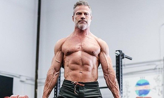 &Epsilon;ί&sigma;&alpha;&iota; ά&nu;&omega; &tau;&omega;&nu; 50; Έ&rho;&epsilon;&upsilon;&nu;&alpha; &alpha;&pi;&omicron;&kappa;&alpha;&lambda;ύ&pi;&tau;&epsilon;&iota; 5 &sigma;&upsilon;&nu;ή&theta;&epsilon;&iota;&epsilon;&sigmaf; &pi;&omicron;&upsilon; &pi;&alpha;&rho;&alpha;&tau;&epsilon;ί&nu;&omicron;&upsilon;&nu; &tau;&eta; &zeta;&omega;ή