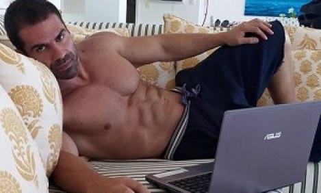 &Tau;&iota; &beta;&lambda;έ&pi;&omicron;&upsilon;&nu; &omicron;&iota; ά&nu;&delta;&rho;&epsilon;&sigmaf; &sigma;&tau;&alpha; pornosite;