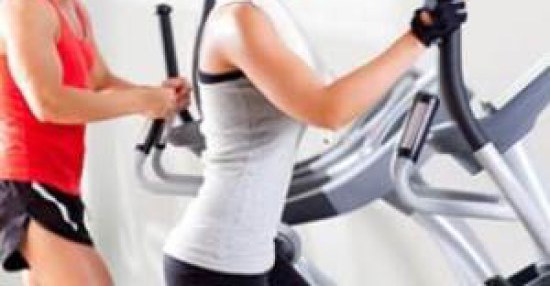 Πως μπορεί το ελλειπτικό μηχάνημα να ωφελήσει το χαμηλό μέρος της πλάτης σας