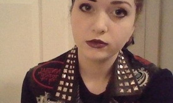 &Sigma;&Omicron;&Kappa;: &Pi;έ&rho;&alpha;&sigma;&epsilon; &tau;&rho;ί&alpha; &chi;&rho;ό&nu;&iota;&alpha; &alpha;&pi;ό &tau;&eta; &zeta;&omega;ή &tau;&eta;&sigmaf; &nu;&omicron;&mu;ί&zeta;&omicron;&nu;&tau;&alpha;&sigmaf; ό&tau;&iota; &epsilon;ί&nu;&alpha;&iota; &nu;&epsilon;&kappa;&rho;ή! (&Phi;&Omega;&Tau;&Omicron;)