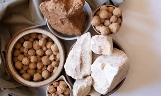 &Tau;&rho;ώ&gamma;&epsilon;&tau;&alpha;&iota; &tau;&omicron; &chi;ώ&mu;&alpha; &kappa;&alpha;&iota; &eta; &beta;&rho;&omega;&mu;&iota;ά; &Eta; &nu;έ&alpha; &pi;&alpha;&rho;ά&xi;&epsilon;&nu;&eta; &mu;ό&delta;&alpha; &tau;&omicron;&upsilon; TikTok &pi;&omicron;&upsilon; &delta;&iota;&chi;ά&zeta;&epsilon;&iota; &tau;&omicron;&upsilon;&sigmaf; &epsilon;&iota;&delta;&iota;&kappa;&omicron;ύ&sigmaf;